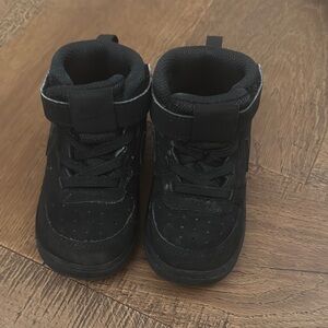 Nike Kids Black Sneakers